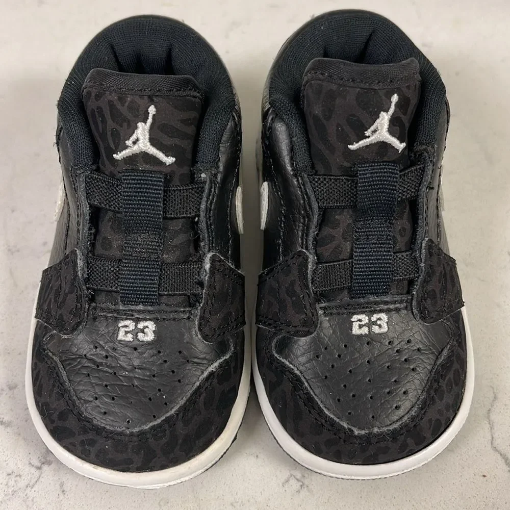 Air Jordan J Man Slip-On For Boys Black Elephant Print 364704-011 Size 4C